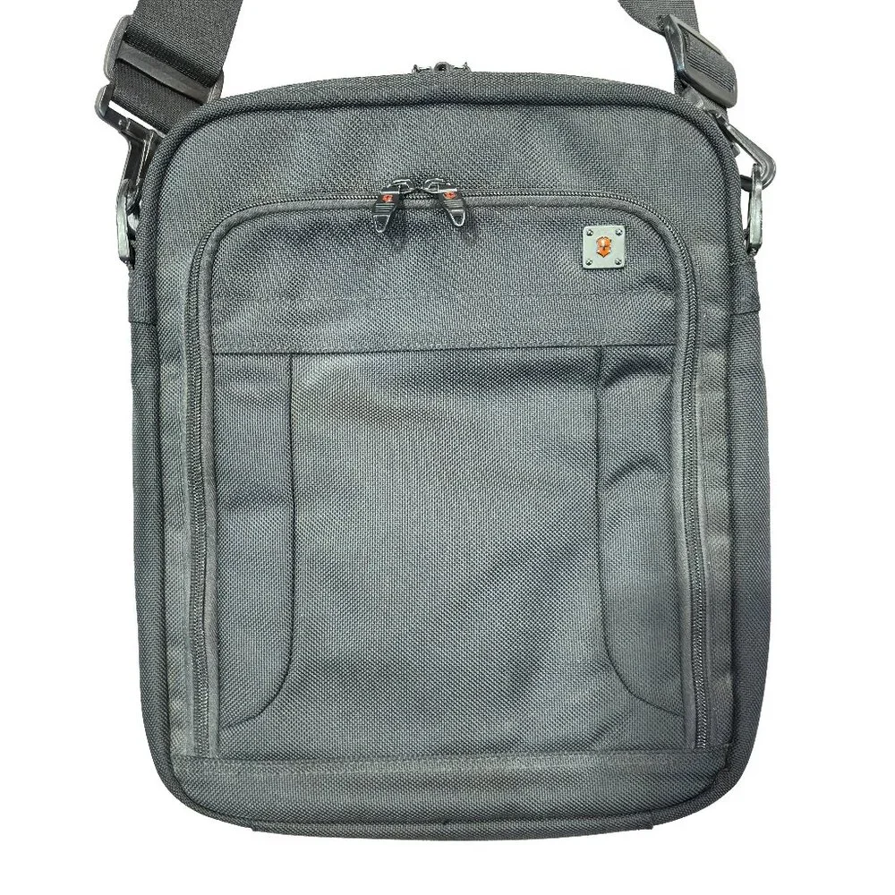 Victorinox Crossbody Shoulder Bag Travel Organizer Swiss Army Gray